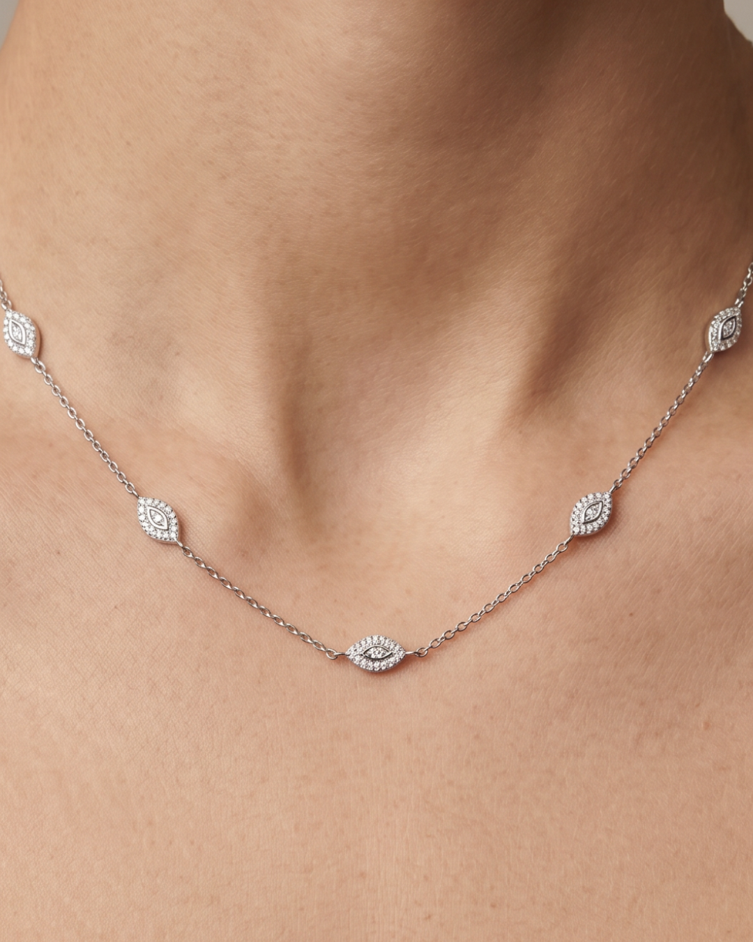 Collier marquises pavées - BLANC