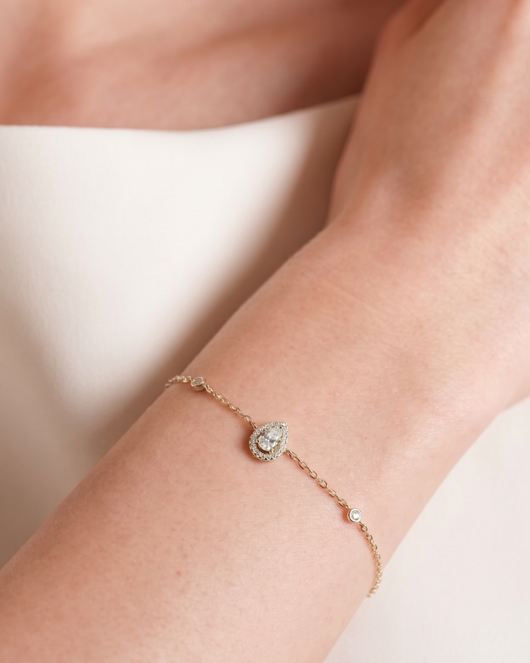 Bracelet Infini Poire - DORÉ