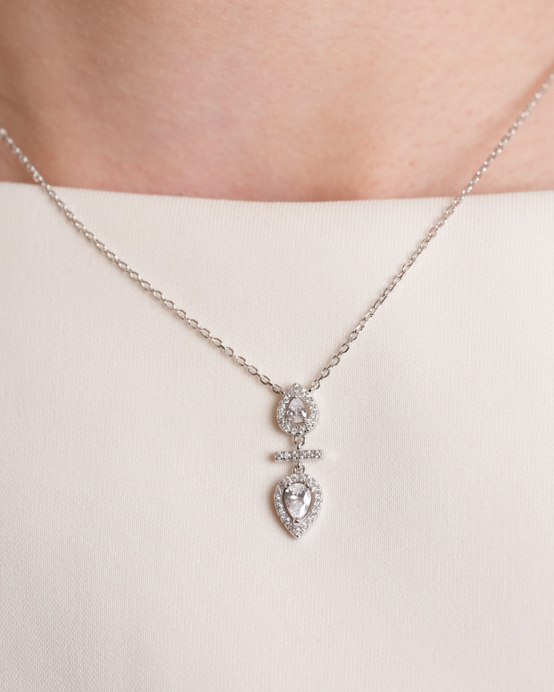 Collier double poire pendante – Argent 925 rhodié & Zirconium
