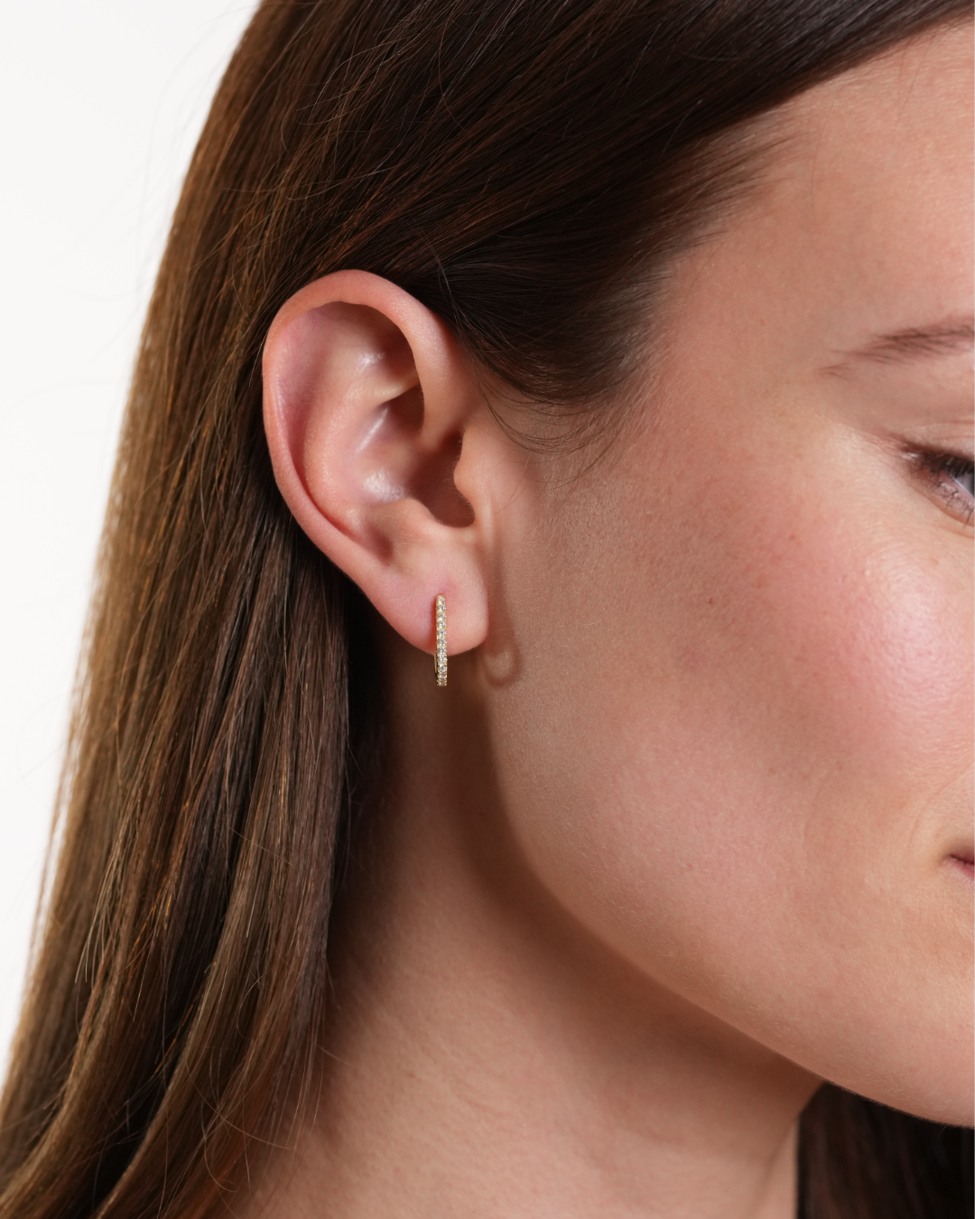 Timeless M paved hoop earrings - GOLD