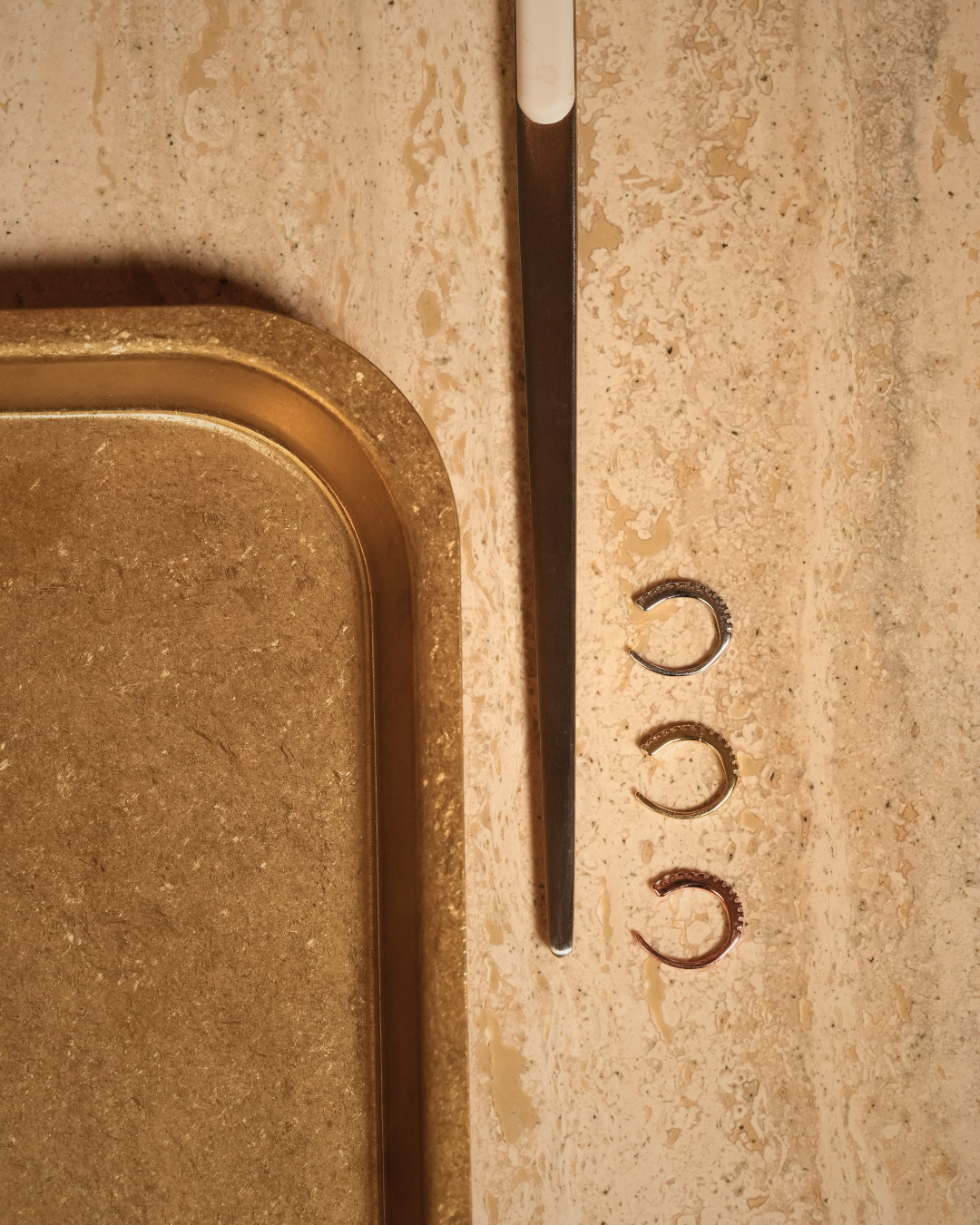 Earcuff « Simple Intemporel » en argent 925 blanc, doré, rose - nature morte