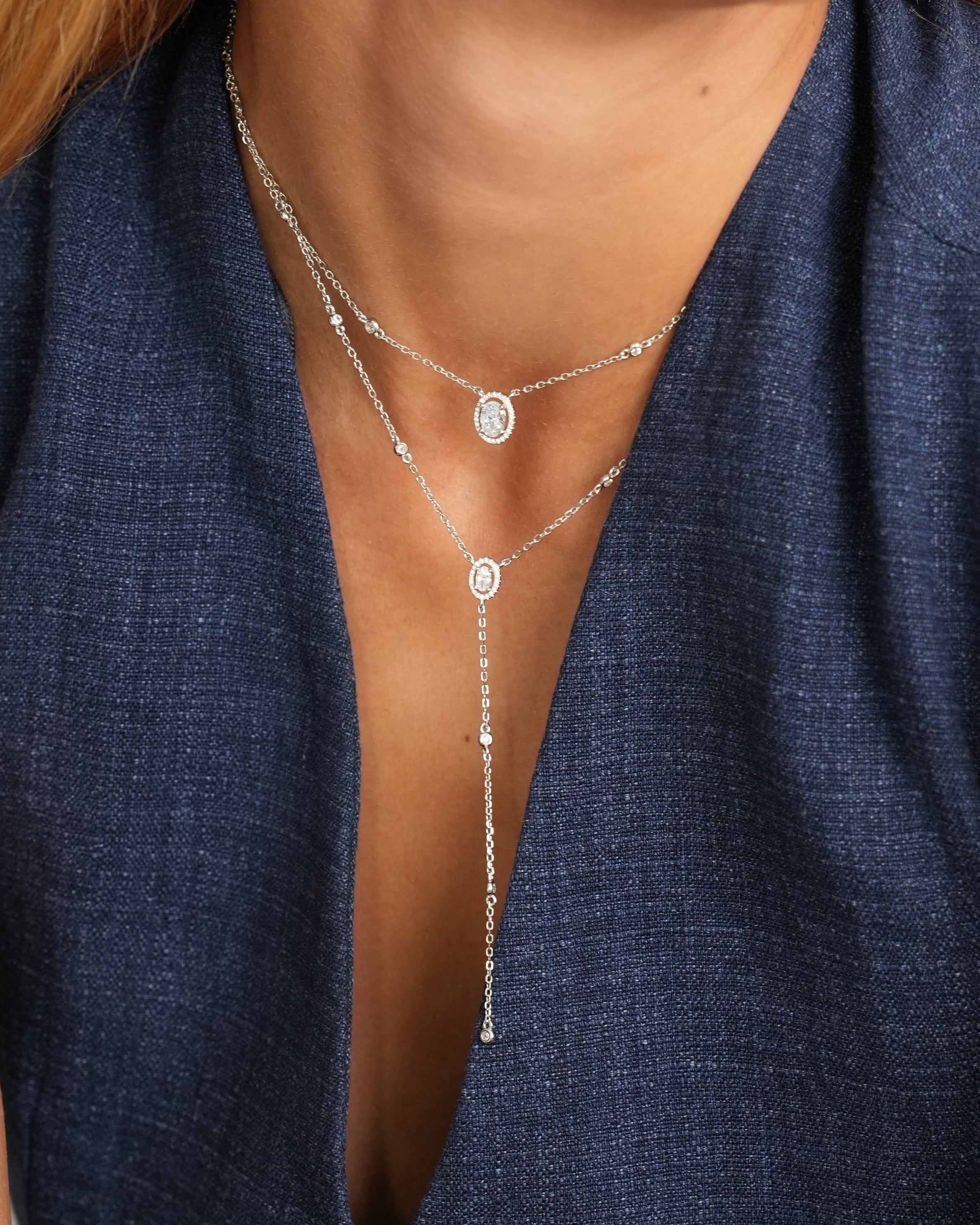 Collier « Sautoir Double Rang Choker Ovale » en argent 925 doré à l’or jaune 18 carats, double rang dont un choker orné de pierres en zirconium taille ovale, finition polie brillante.