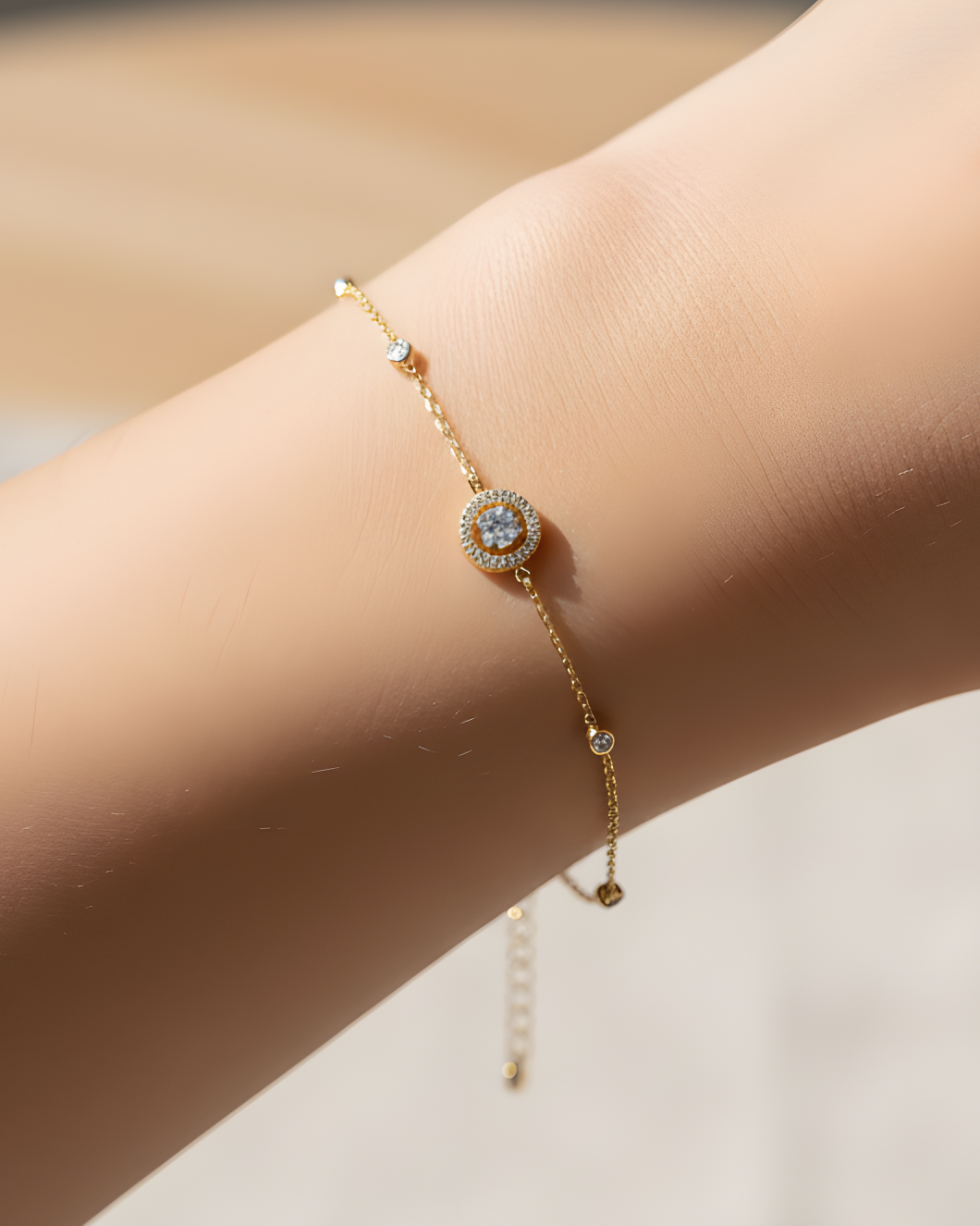 Round Infinity Bracelet - GOLD