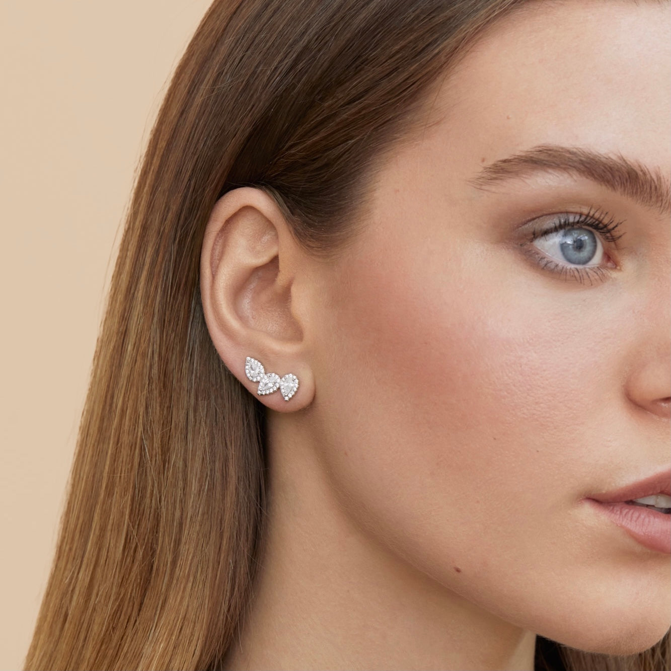 Gala three pear earrings - WHITE