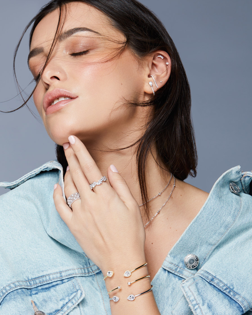 Jonc Pur Intemporel – Rose en argent 925 doré à l’or rose 18 carats, ligne lisse et épurée sans serti, finition lumineuse résistante à l’oxydation, silhouette minimaliste à porter seule ou en accumulation.