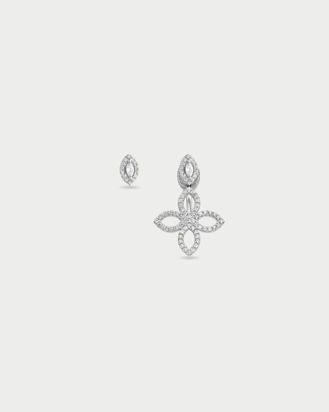 Boucles d’oreilles asymétriques Fleur Éternelle - BLANC