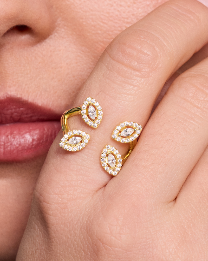 Bague Fleur Éternelle dorée ornée de quatre motifs marquise sertis de zircons