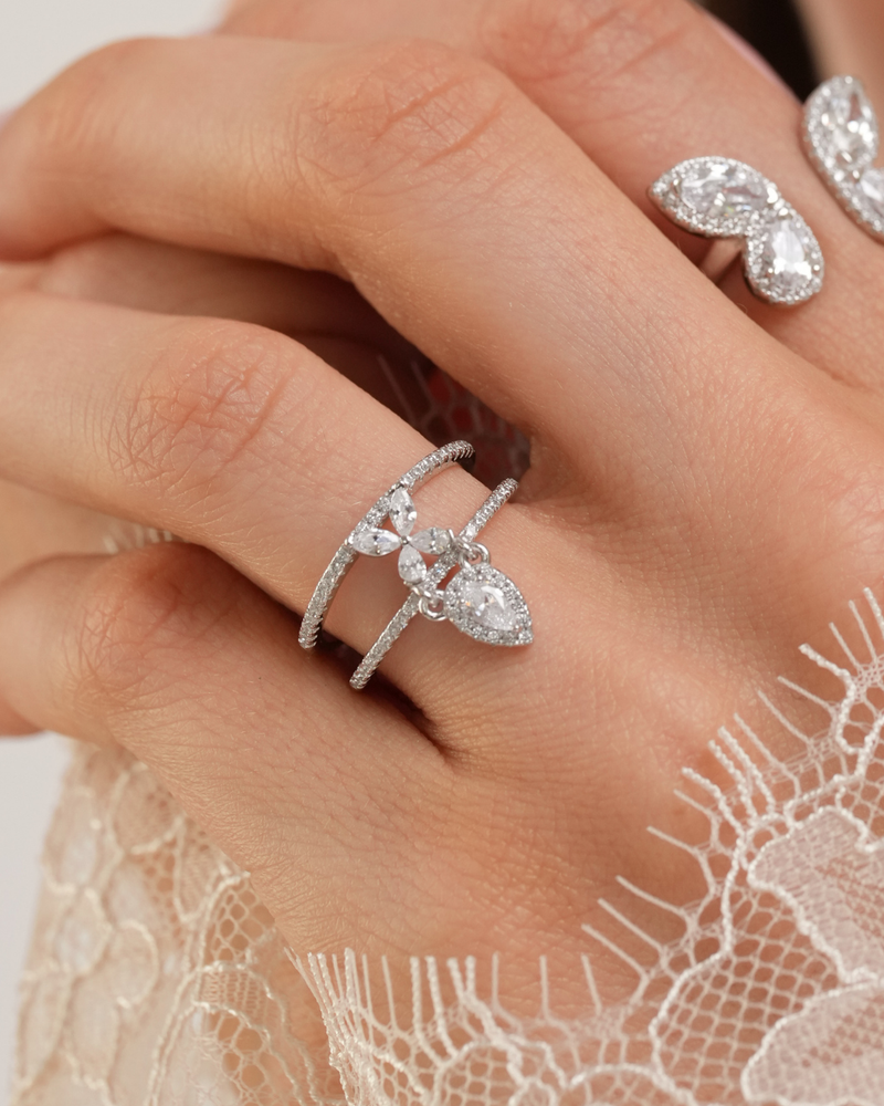Bague Papillon en argent 925 rhodié - zoom porté