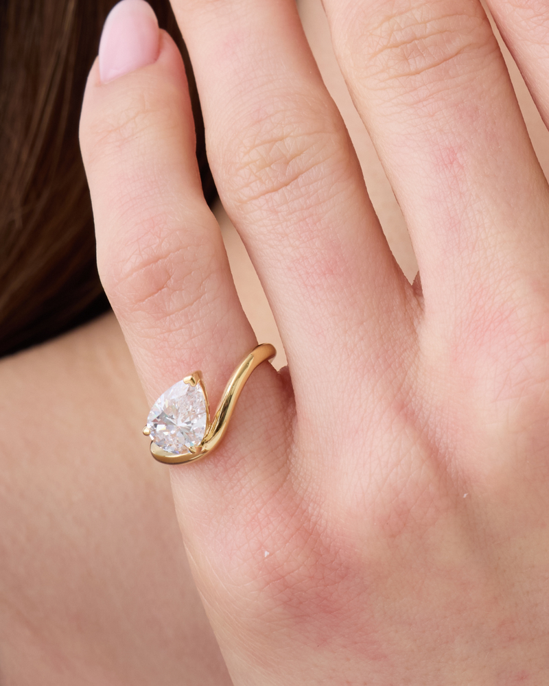 Bague poire Allure – Co-création Diane Perreau – Argent 925 plaqué à l'or 18 carats &amp; Zirconium - porté 