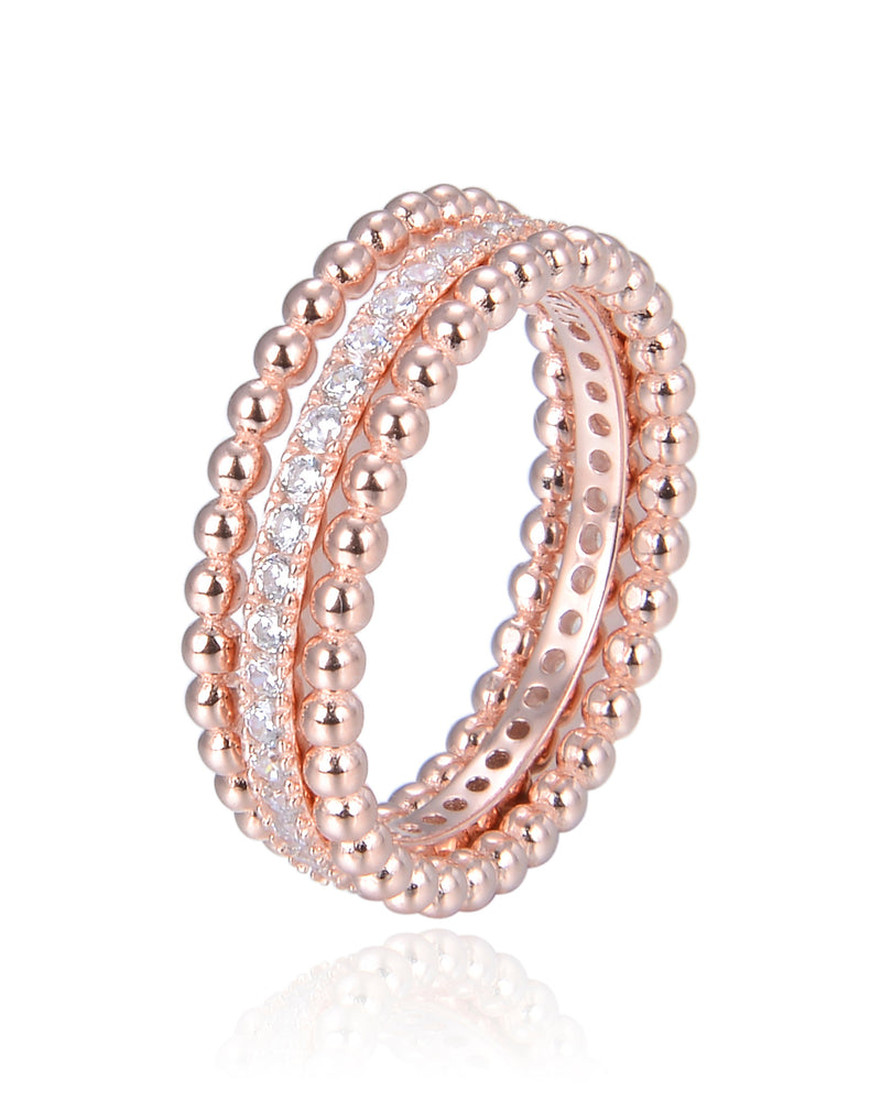 Bague « Trois Rangs Intemporel » en argent 925 doré à l'or 18 carats, design composé de trois anneaux parallèles 2 à boules lisses et 1 serti finition polie brillante.