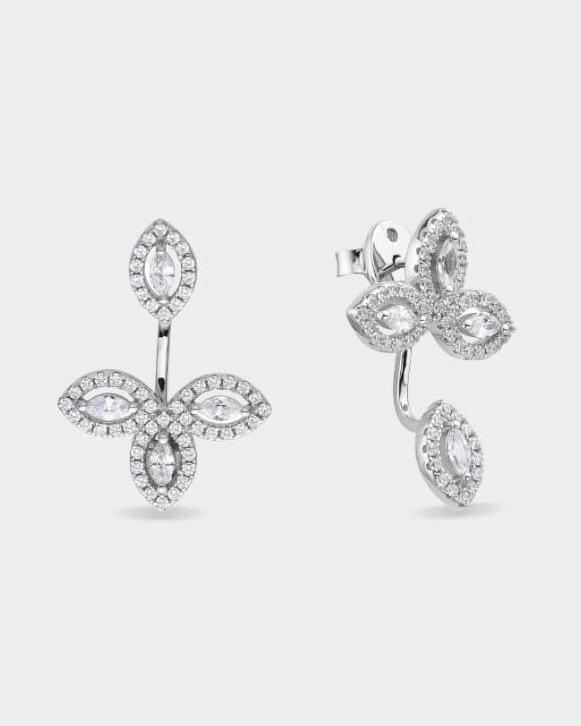 Boucles d’oreilles « Asymétriques Fleur de Vie » en argent 925 rhodié, motifs floraux en zirconiums taille marquise, design unique avec chainette et pavage, finition polie brillante.
