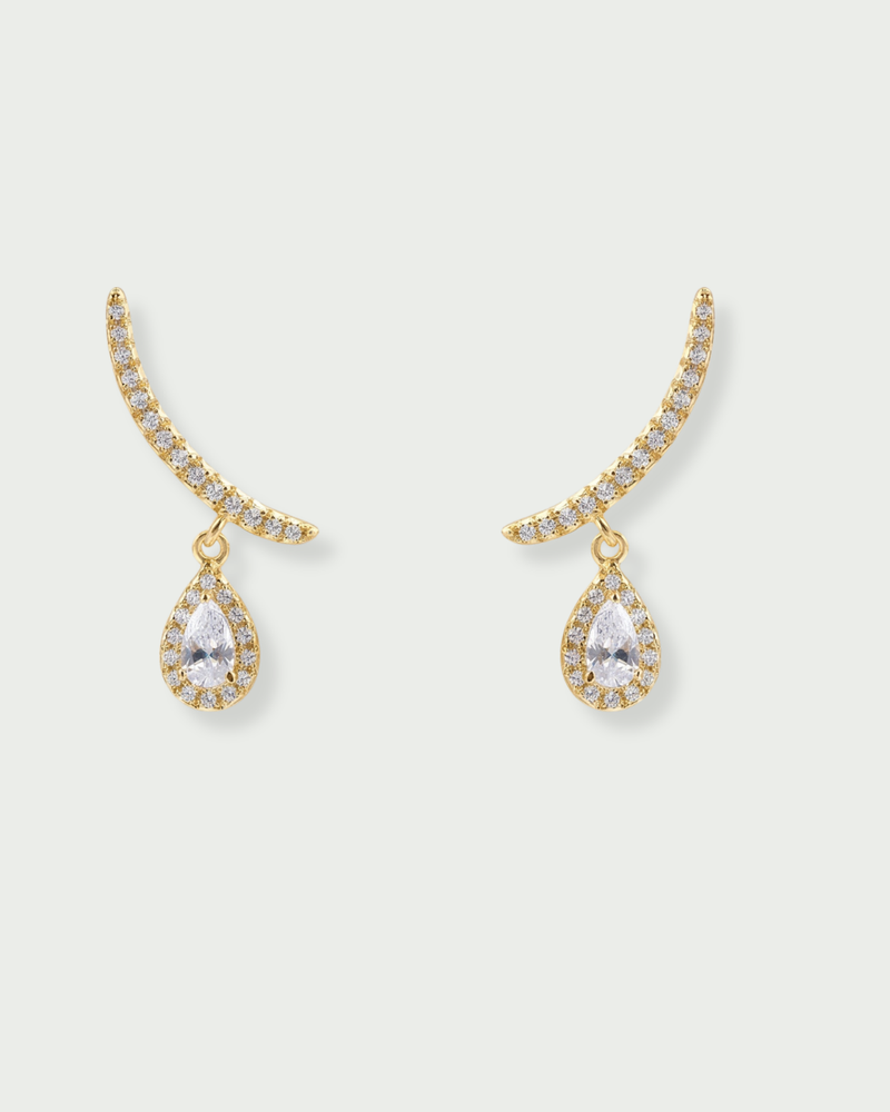 Boucles d’oreilles Strong Gala – Doré en argent 925 doré à l’or 18 carats, design structuré délicatement serti, finition lumineuse résistante à l’oxydation, fermoir sécurisé, éclat solaire et élégant.