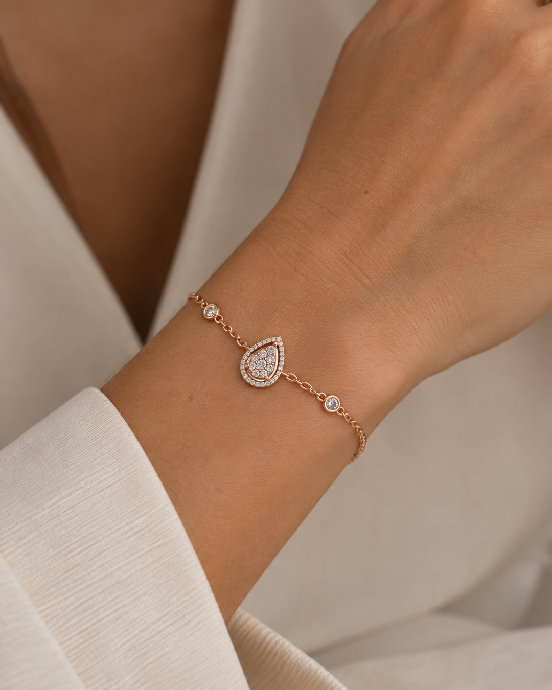 Pear Glow Necklace - WHITE