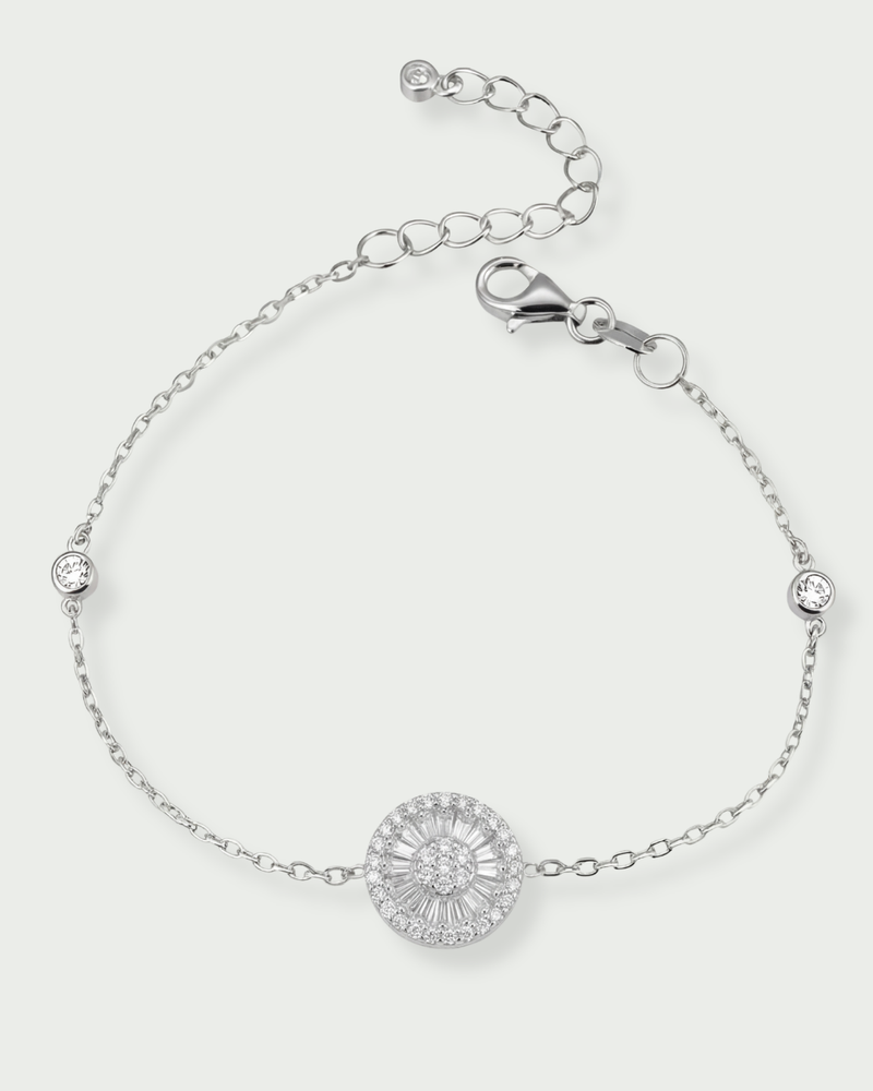 Bracelet argent 925 rhodié avec motif rond pavé zirconium taille baguette.