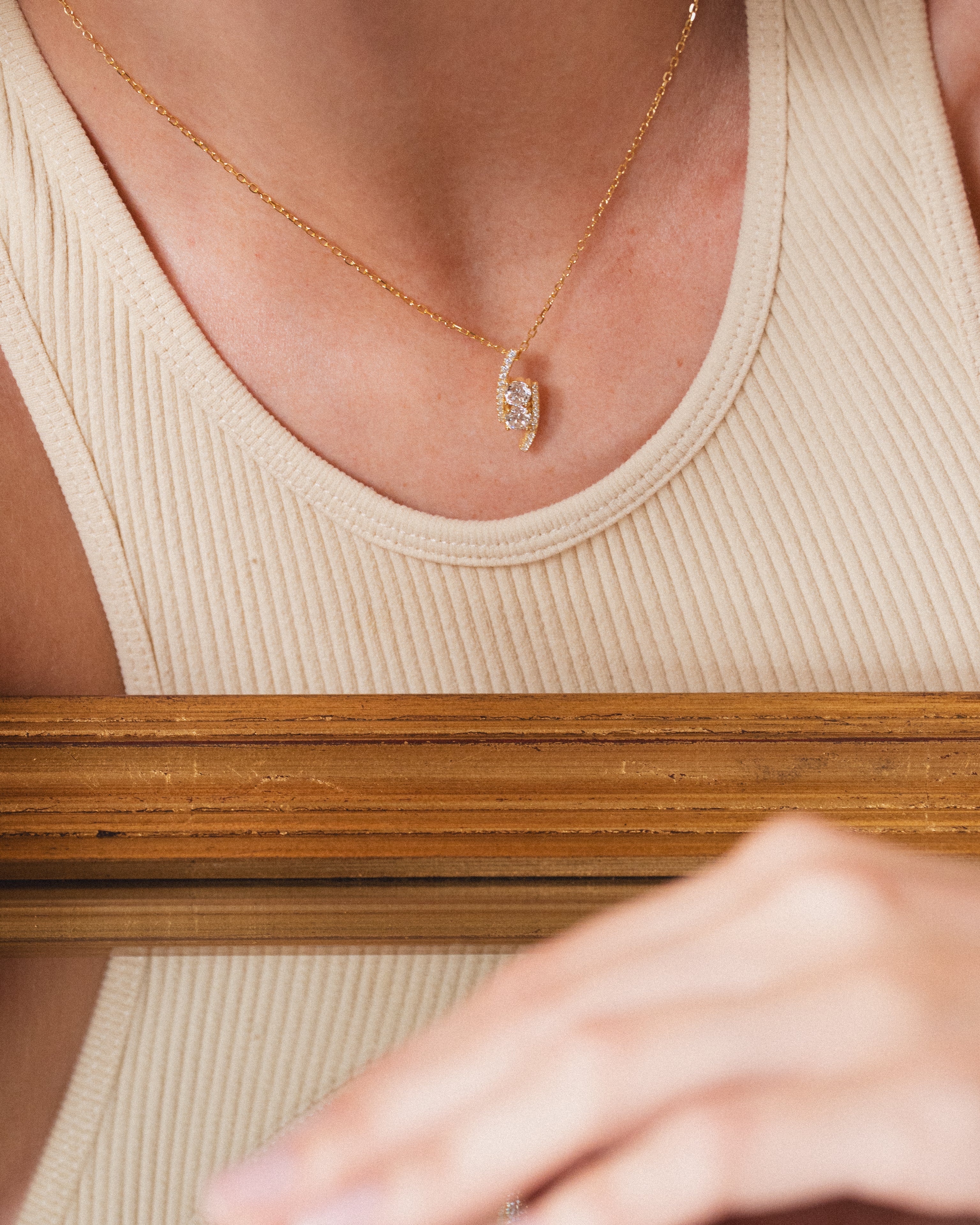 Collier Sharp - ROSE