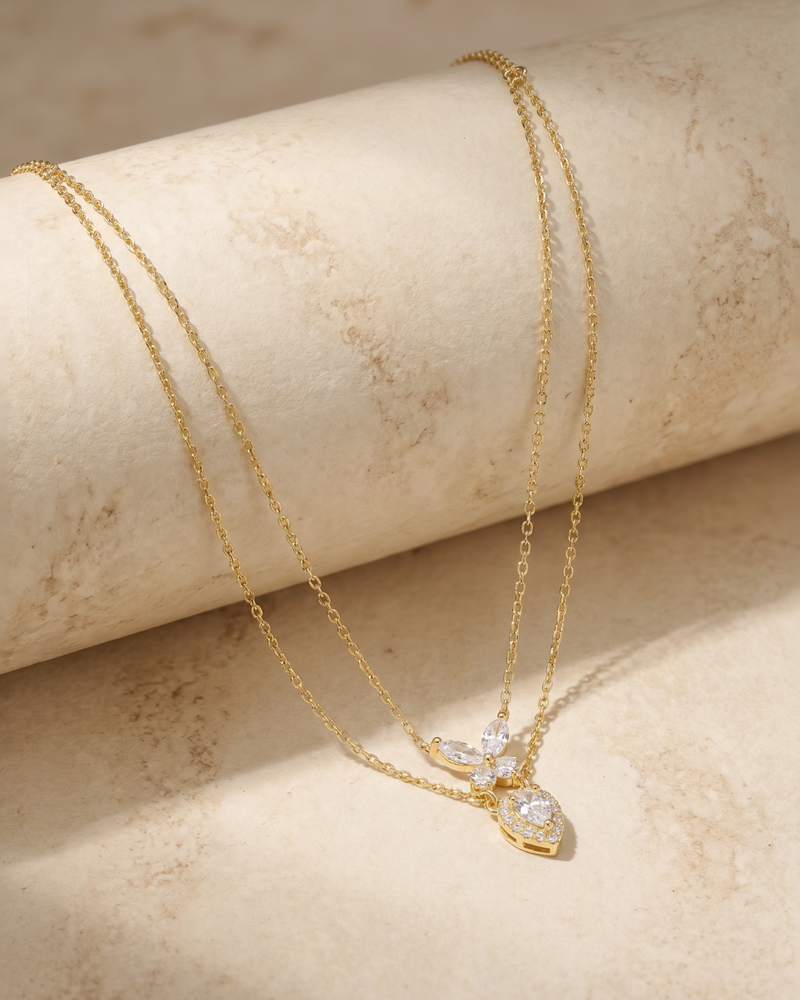 Collier ras-de-cou Papillon doré en argent 925 doré à l'or jaune 18 carats & zirconiums - nature morte