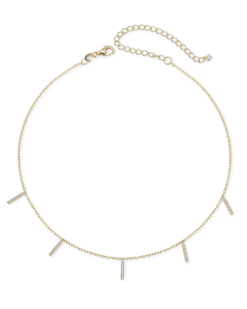 Choker doré en argent 925 doré à l'or 18 carats, chaîne fine et barrette géométrique lisse, rendu moderne et lumineux.