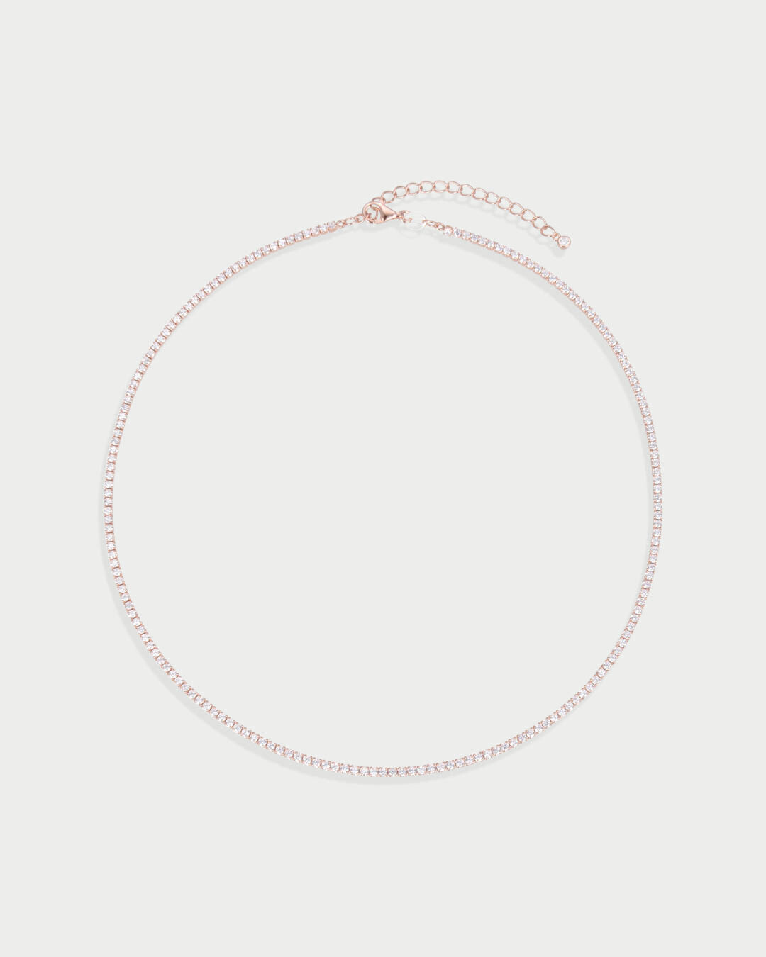  Choker Tennis Intemporel rose en argent 925 doré à l’or 18 carats, collier ras‑du‑cou délicat avec zirconiums scintillants, design minimaliste et lumineux pour sublimer le cou avec élégance. 