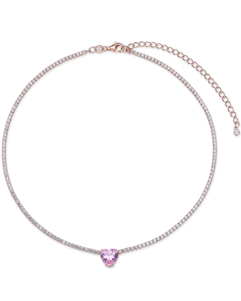 Choker « Tennis Cœur » en argent 925 doré à l'or rose 18 carats, rangée continue de pierres blanches sublimée par un cœur rose en zirconium.