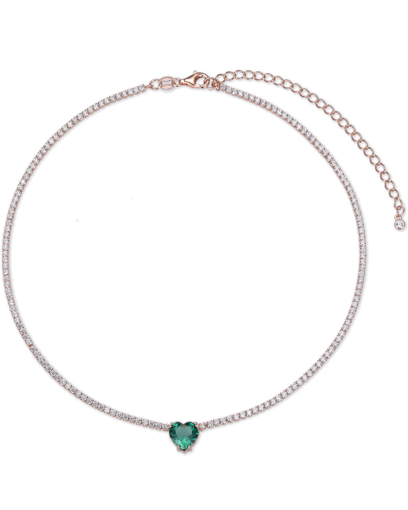 Choker « Tennis Cœur » en argent 925 doré à l'or rose, rangée continue de pierres blanches sublimée par un cœur vert en zirconium.