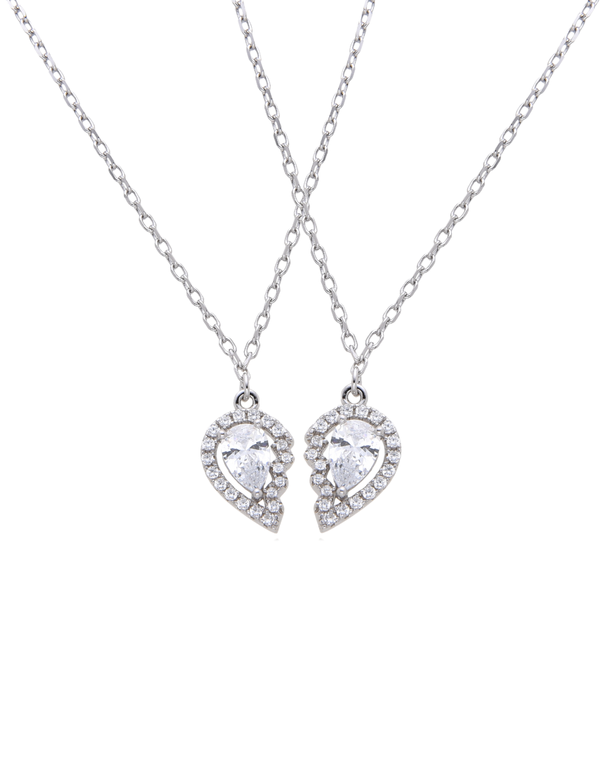 Colliers « Besties » en argent 925 doré à l’or fin 18 carats, deux moitiés de cœur pavées de zirconiums montées sur deux chaînes fines assorties, finition polie brillante.