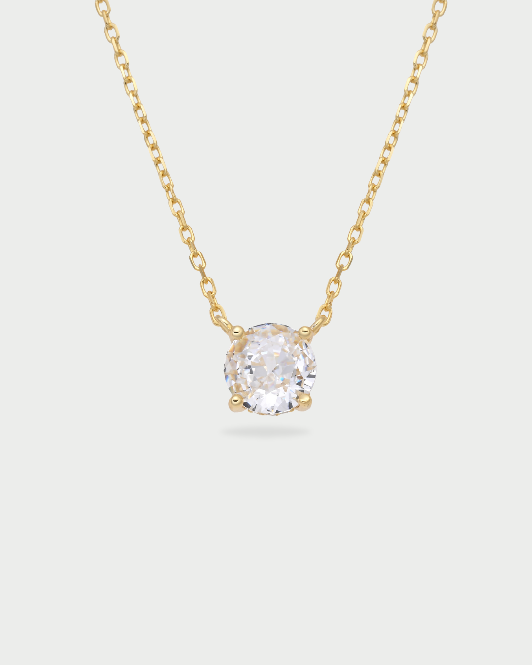 Collier « Chaîne Intemporel XL » en argent 925 doré à l’or jaune 18 carats, chaîne élégante agrémentée d’un pendentif discret en zirconium taille ronde, finition polie brillante.