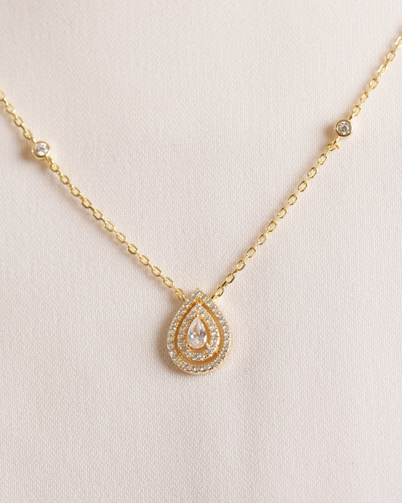 Collier poire pavée – Argent 925 rhodié  & Zirconium porté