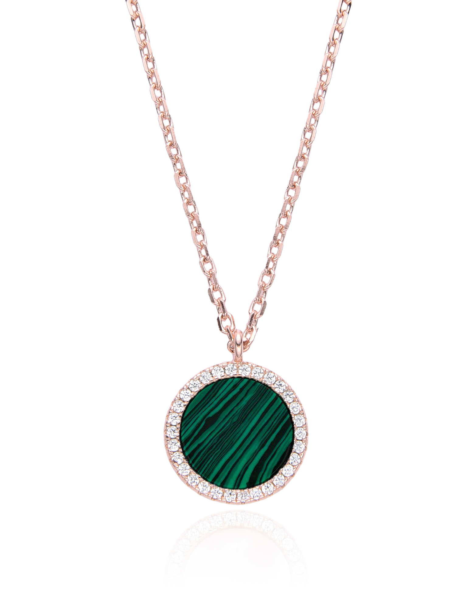 Collier en argent 925 doré à l'or jaune 18 carats, orné d’une petite médaille ronde sertie d’une pierre  malachite, finition polie brillante.