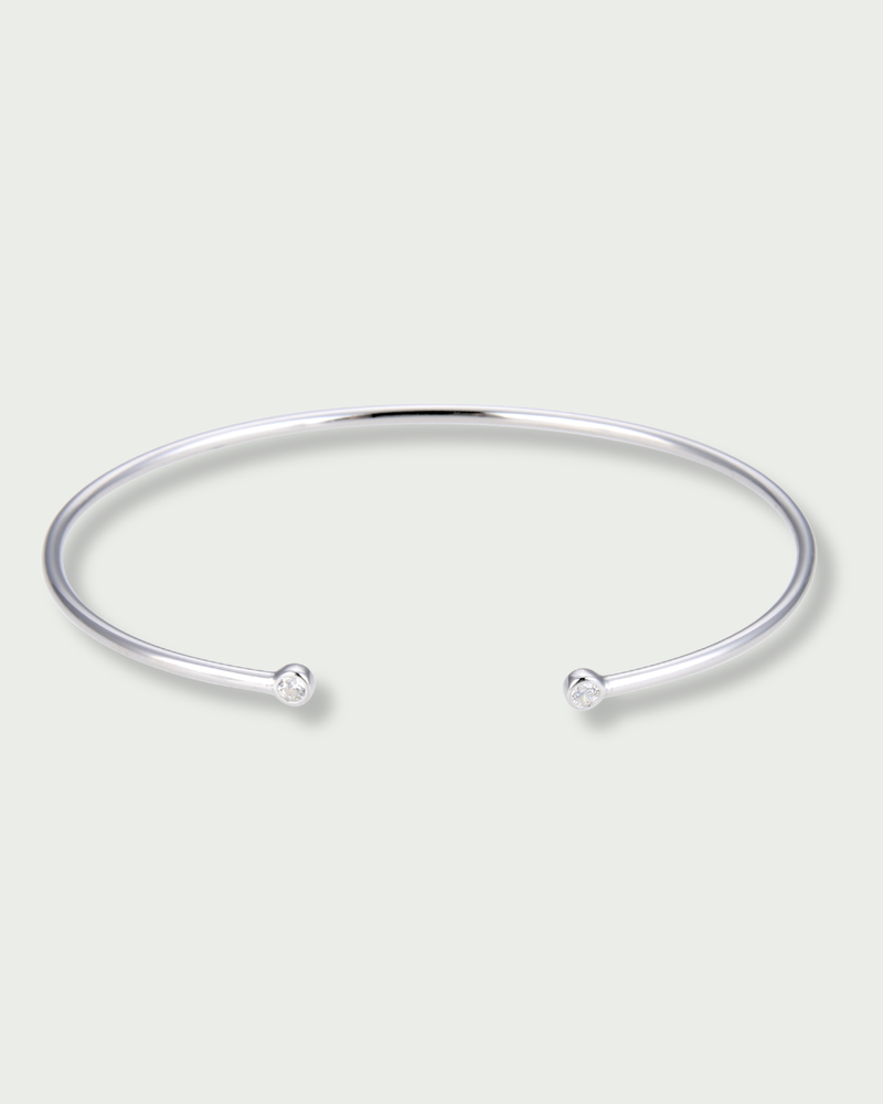 Jonc ouvert minimaliste à embouts zirconium – Argent 925 rhodié et zirconiums