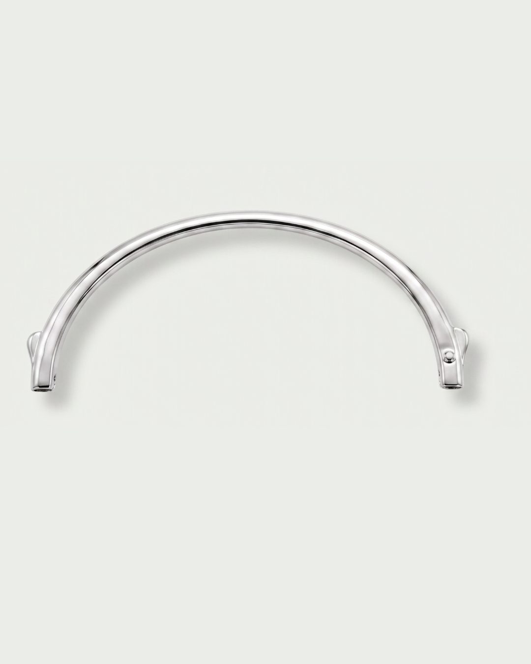 Détail bracelet rivière GENA Jewelry en argent 925 rhodié serti de zircons blancs