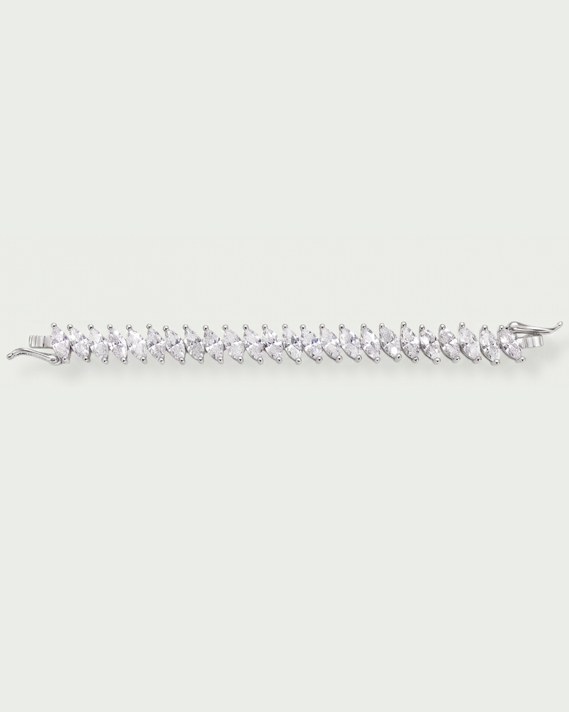 Bracelet semi-rigide en argent 925 rhodié orné d’une rivière de zircons blancs