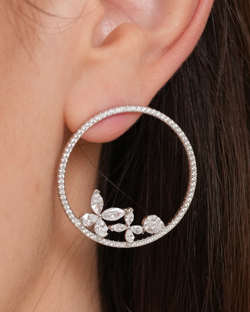 Maxi créoles Papillon en argent 925 rhodié & Zirconium - zoom porté