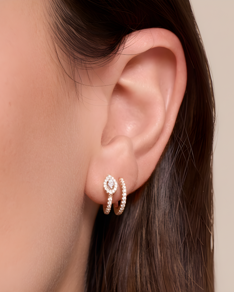 Mini-créoles Fleur Éternelle roses ornées de zircons taille poire et pavage lumineux