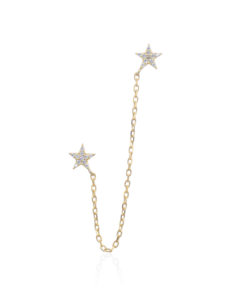 Monoboucle en argent 925 doré à l’or jaune 18 carats, deux puces étoiles pavées relié par une chaîne fine , finition polie brillante.
