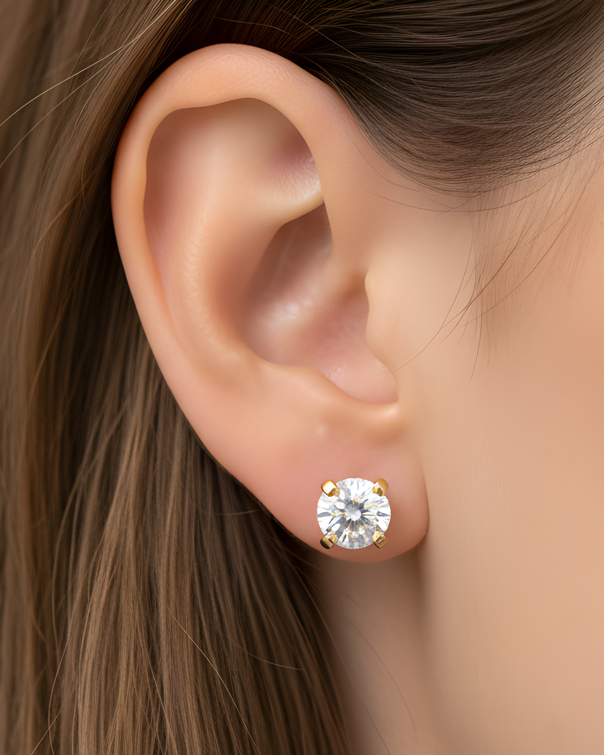 Boucles d’oreilles puces « Double Rond Intemporel » en argent 925 doré à l’or 18 carats, double cercle élégant agrémenté d’un pavage de zirconiums taille ronde, finition polie brillante.