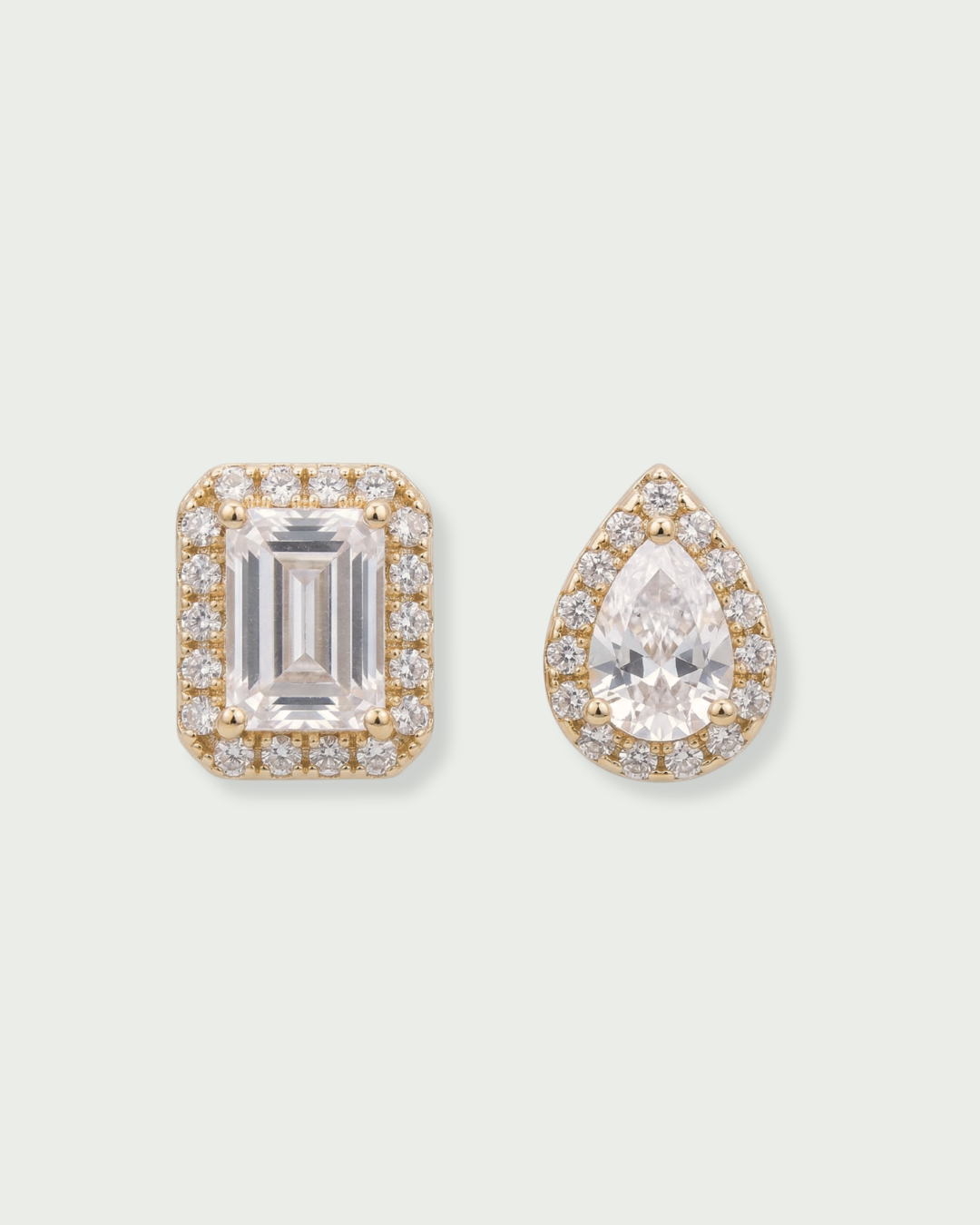 Puces d’oreilles duo formes émeraude et poire – Argent 925 doré a l'or jaune 18K rhodié & zirconiums - côté émeraude