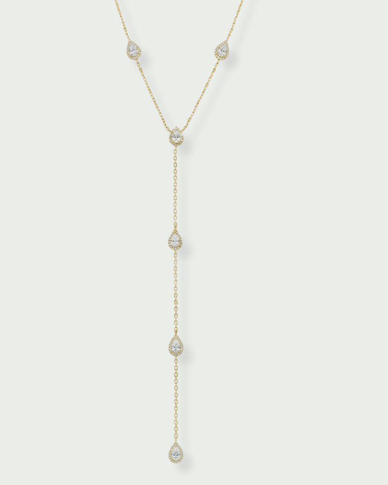 Collier « Sautoir Infini Poire » en argent 925 doré à l’or jaune 18 carats, chaîne ajustable 38‑43 cm avec chute verticale d’environ 12 cm, ornée de zircons blancs taille poire sertis façon halo, finition polie brillante.