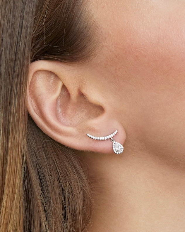 Boucles d’oreilles Strong Gala – Rose en argent 925 doré à l’or rose 18 carats, design structuré délicatement serti, finition lumineuse résistante à l’oxydation, fermoir sécurisé, éclat doux et élégant.
