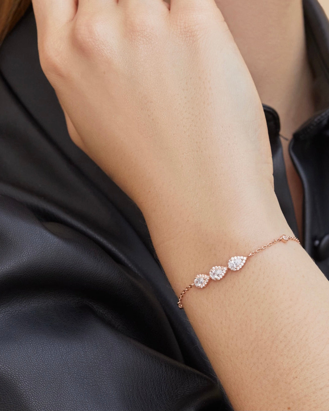 Bracelet trois poires en Argent 925 rhodié & zirconiums - porté rose