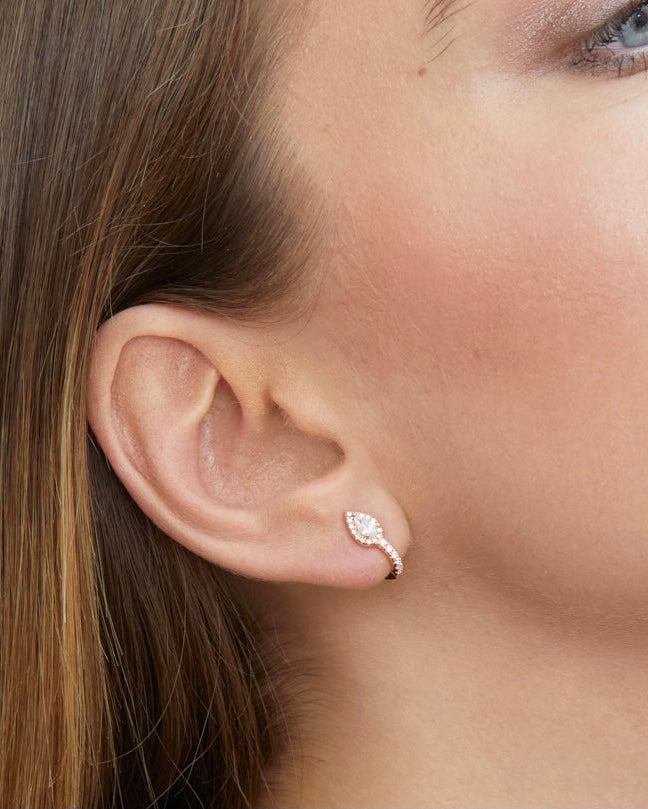 Mini créoles Infini Poire en argent 925 doré à l’or 18 carats, pendentif goutte‑poire élégant agrémenté d’un pavage de zirconiums taille ronde, finition polie brillante.